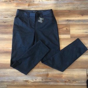 ✨5 for $25✨ NWT Andrew Marc Navy Straight Leg Pant 8